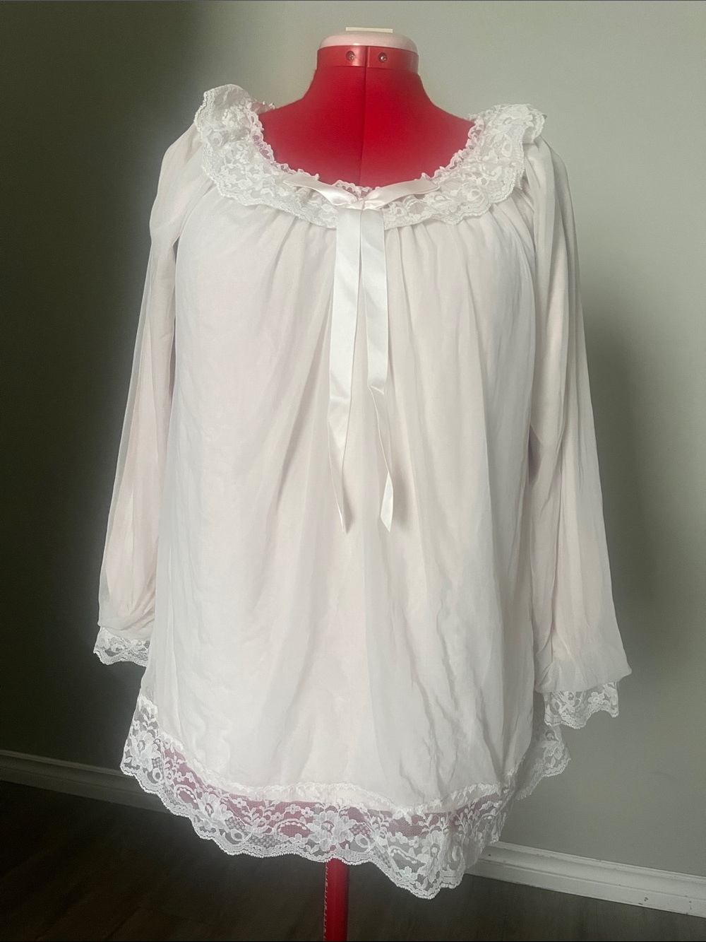 Women's Lace-Trim Long Sleeve Top - White lace with Pink inside top